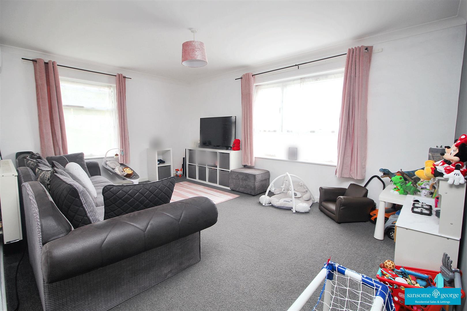 2 bed property in Colliers Way, Reading